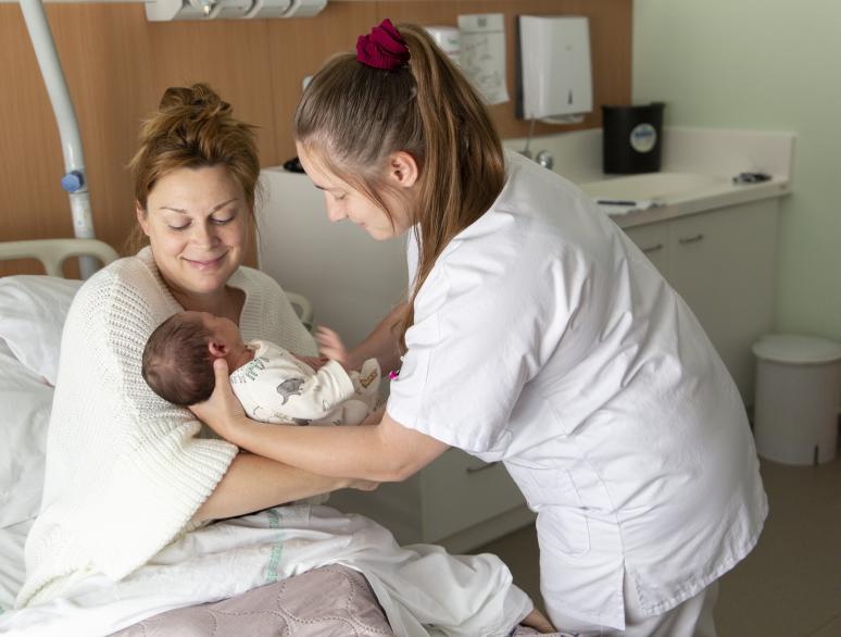 maternité rapport act 2023.jpg